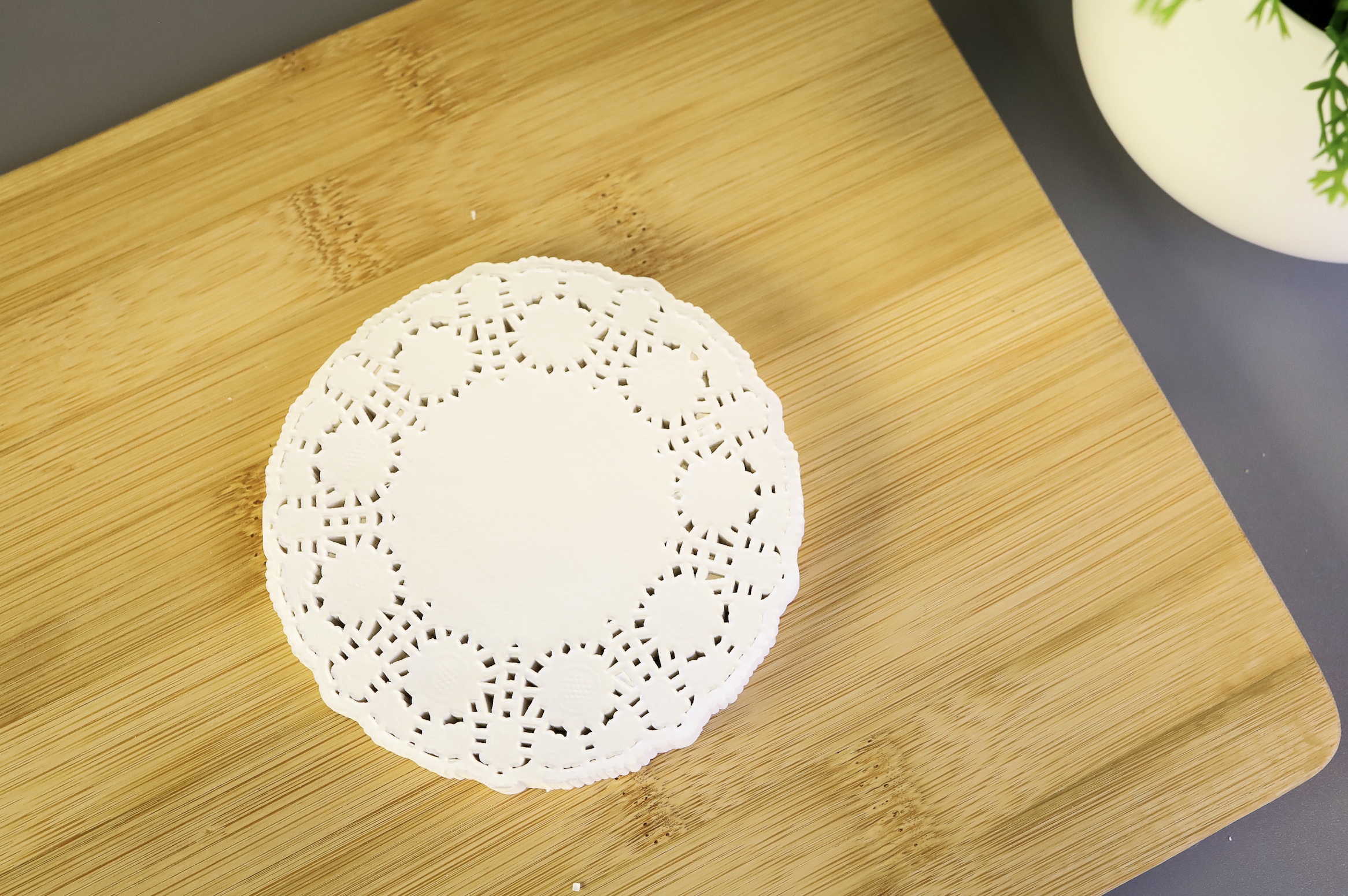 Ажурная бумажная салфетка 